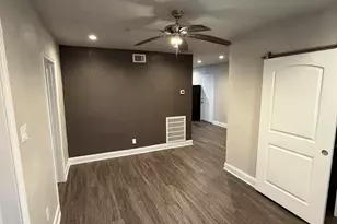 4630 Woodside St, Houston, TX 77023 - Photo 2