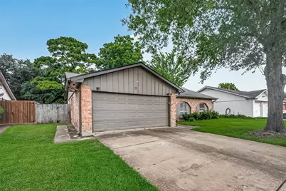 16451 Cavendish Drive, Houston, TX 77059 - Photo 2