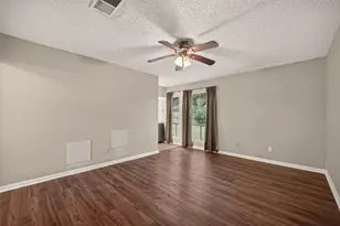 16451 Cavendish Dr, Houston, TX 77059 - Photo 24