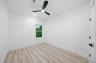 7827 Brandon St, Houston, TX 77051 - Photo 20