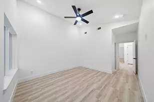 7827 Brandon St, Houston, TX 77051 - Photo 24