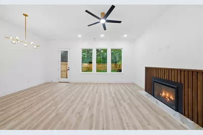 7827 Brandon Street #A/B, Houston, TX 77051 - Photo 6