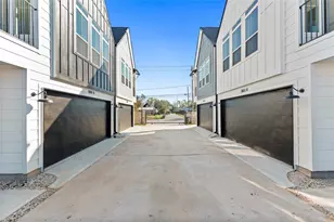 3105 Jensen Dr, Houston, TX 77026 - Photo 2