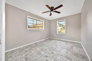 2311 Kabee St, Houston, TX 77020 - Photo 16