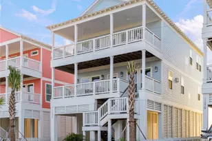 11372 Starfish Dr, Galveston, TX 77554 - Photo 2