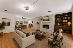 1911 Manila Ln, Houston, TX 77043 - Photo 2