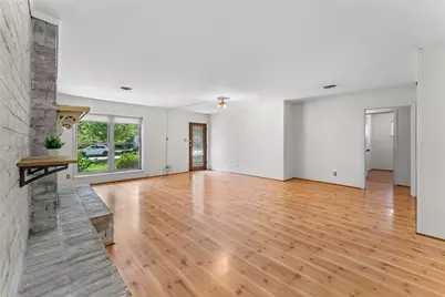 1911 Manila Lane, Houston, TX 77043 - Photo 10