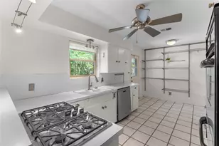 1911 Manila Ln, Houston, TX 77043 - Photo 18