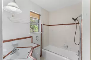 1911 Manila Ln, Houston, TX 77043 - Photo 30