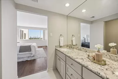 49 Briar Hollow Lane Lane #1004, Houston, TX 77027 - Photo 18