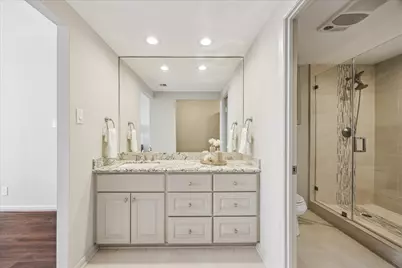 49 Briar Hollow Lane Lane #1004, Houston, TX 77027 - Photo 20