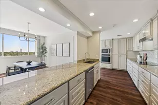 49 Briar Hollow Ln Ln, Houston, TX 77027 - Photo 10