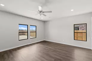 2014 Starlight St, Angleton, TX 77515 - Photo 8