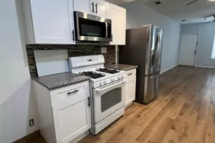 1824 Biovu Dr, Galveston, TX 77551 - Photo 8
