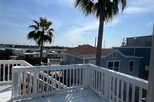 1824 Biovu Dr, Galveston, TX 77551 - Photo 16