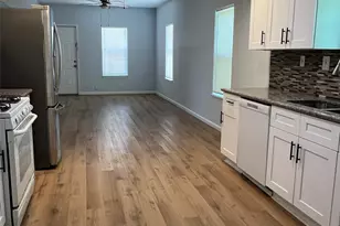 1824 Biovu Dr, Galveston, TX 77551 - Photo 2