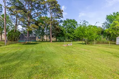 3748 Grant Avenue, Groves, TX 77619 - Photo 20
