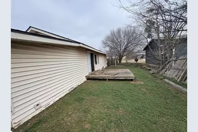 610 W Garrison Avenue, Electra, TX 76360 - Photo 20