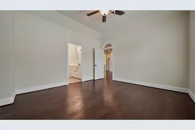 4518 Holt Street, Bellaire, TX 77401 - Photo 42