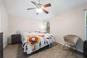 591 Mosswood Dr, Conroe, TX 77302 - Photo 14