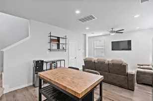 1403 Promise Ct, Bryan, TX 77803 - Photo 10