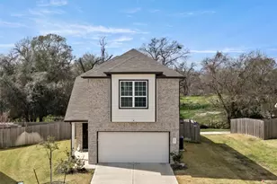 1403 Promise Ct, Bryan, TX 77803 - Photo 2