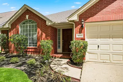 4723 Knights Branch Drive, Sugar Land, TX 77479 - Photo 2