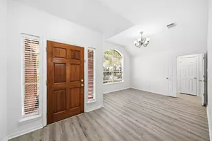 4723 Knights Branch Dr, Sugar Land, TX 77479 - Photo 4