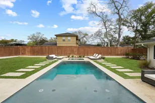 9142 Bronco Dr, Houston, TX 77055 - Photo 2