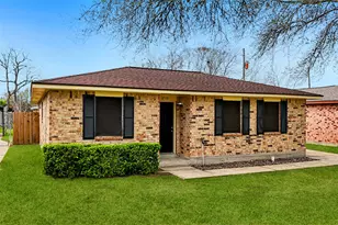 4710 Pine St, Seabrook, TX 77586 - Photo 1