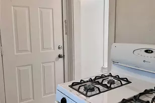 320 W Polk St, Houston, TX 77019 - Photo 14