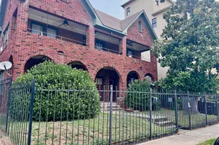 320 W Polk St, Houston, TX 77019 - Photo 1