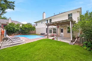 1323 Crystal Lake Cir E, Pearland, TX 77584 - Photo 1