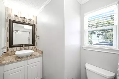 1323 Crystal Lake Circle E, Pearland, TX 77584 - Photo 40