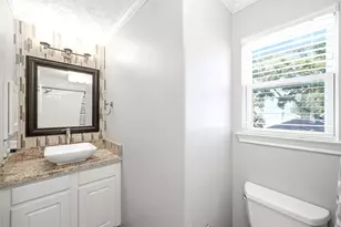 1323 Crystal Lake Cir E, Pearland, TX 77584 - Photo 40
