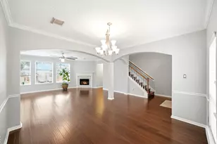1323 Crystal Lake Cir E, Pearland, TX 77584 - Photo 16