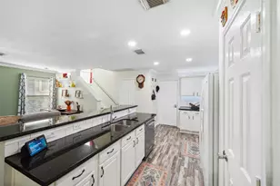 38 Wineberry Pl, The Woodlands, TX 77382 - Photo 10