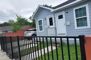 914 E 32nd St, Houston, TX 77022 - Photo 2