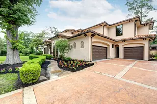 710 Pinehaven Dr, Houston, TX 77024 - Photo 2