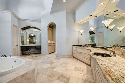 710 Pinehaven Drive, Houston, TX 77024 - Photo 20
