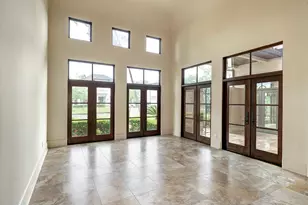 710 Pinehaven Dr, Houston, TX 77024 - Photo 8