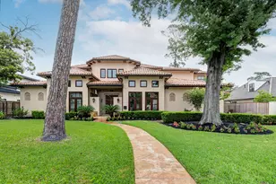 710 Pinehaven Dr, Houston, TX 77024 - Photo 1