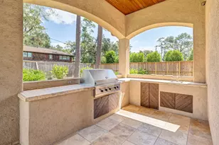 710 Pinehaven Dr, Houston, TX 77024 - Photo 36