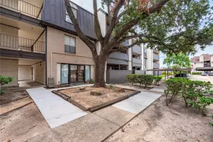3005 Walnut Bend Ln, Houston, TX 77042 - Photo 20