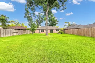 6926 Finch St, Houston, TX 77028 - Photo 12