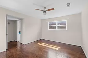 6926 Finch St, Houston, TX 77028 - Photo 10
