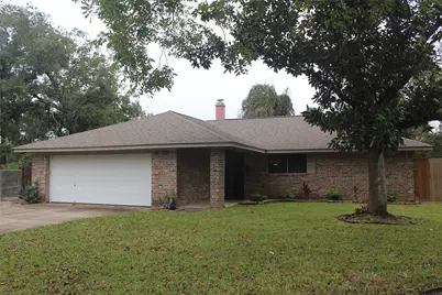 265 Wayne Drive, Clute, TX 77531 - Photo 2