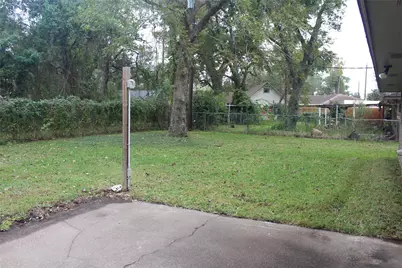 265 Wayne Drive, Clute, TX 77531 - Photo 34