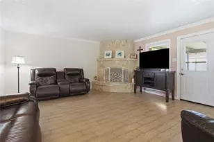 3710 17th St N, Texas City, TX 77590 - Photo 10