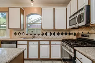 4731 Silverlake Dr, Sugar Land, TX 77479 - Photo 18